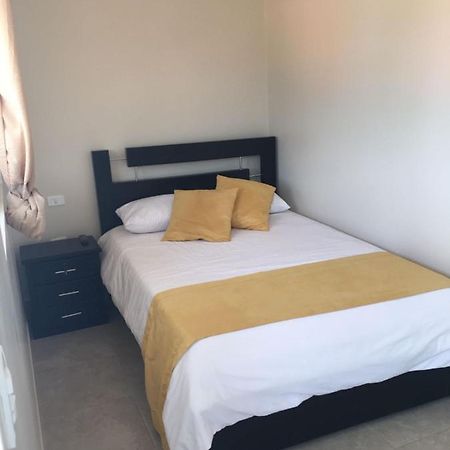 Tababela Airport B&B Buitenkant foto