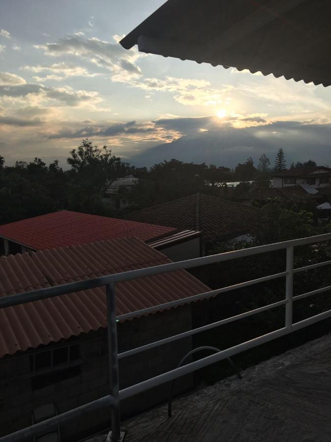 Tababela Airport B&B Buitenkant foto