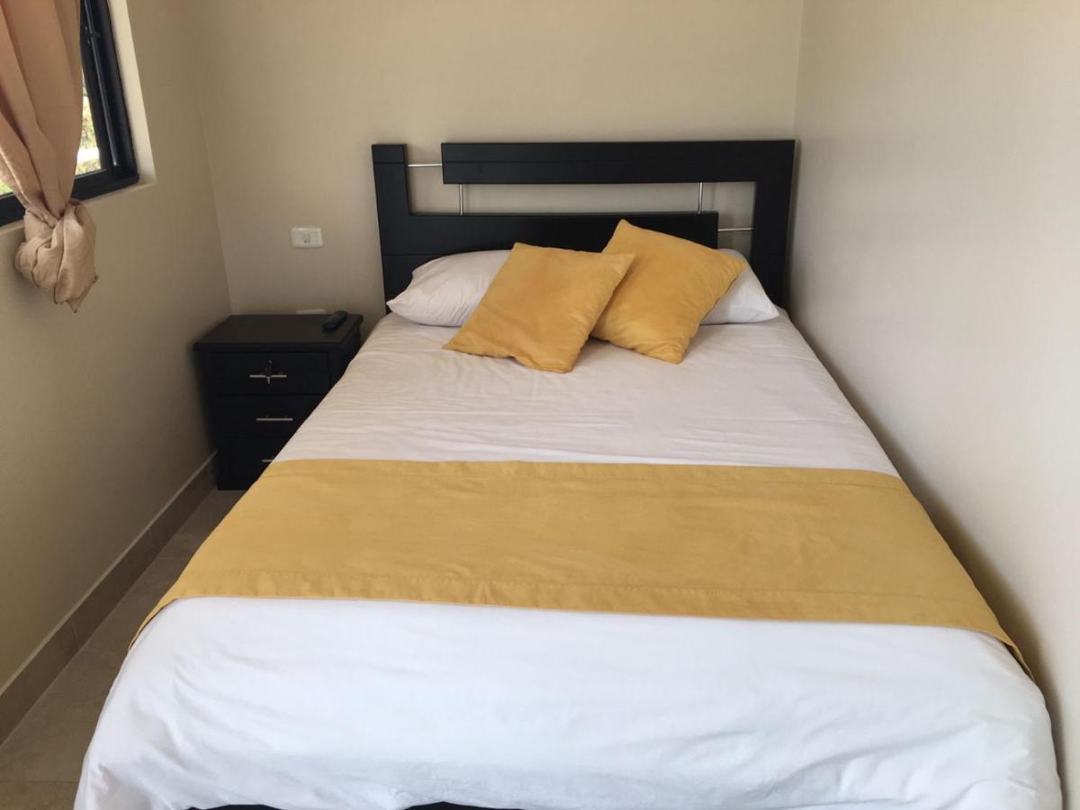 Tababela Airport B&B Buitenkant foto